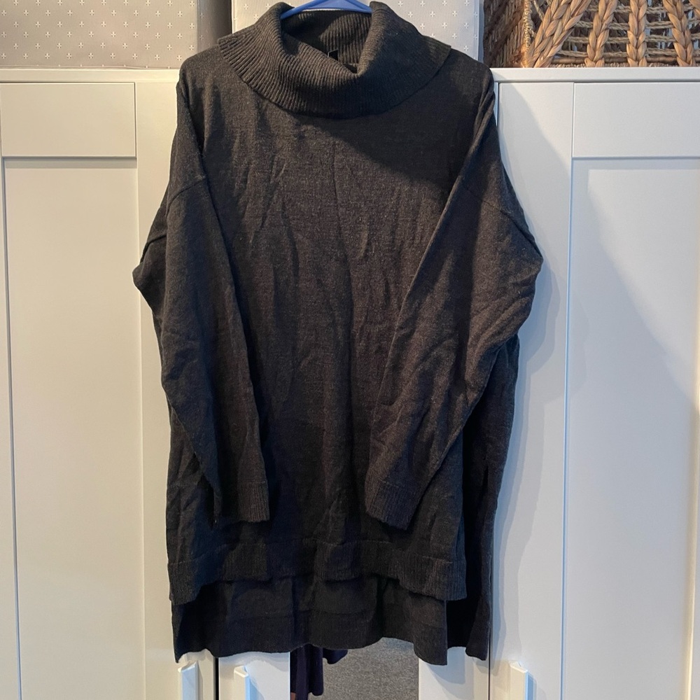 Women’s J.Jill Dark Gray Sweater